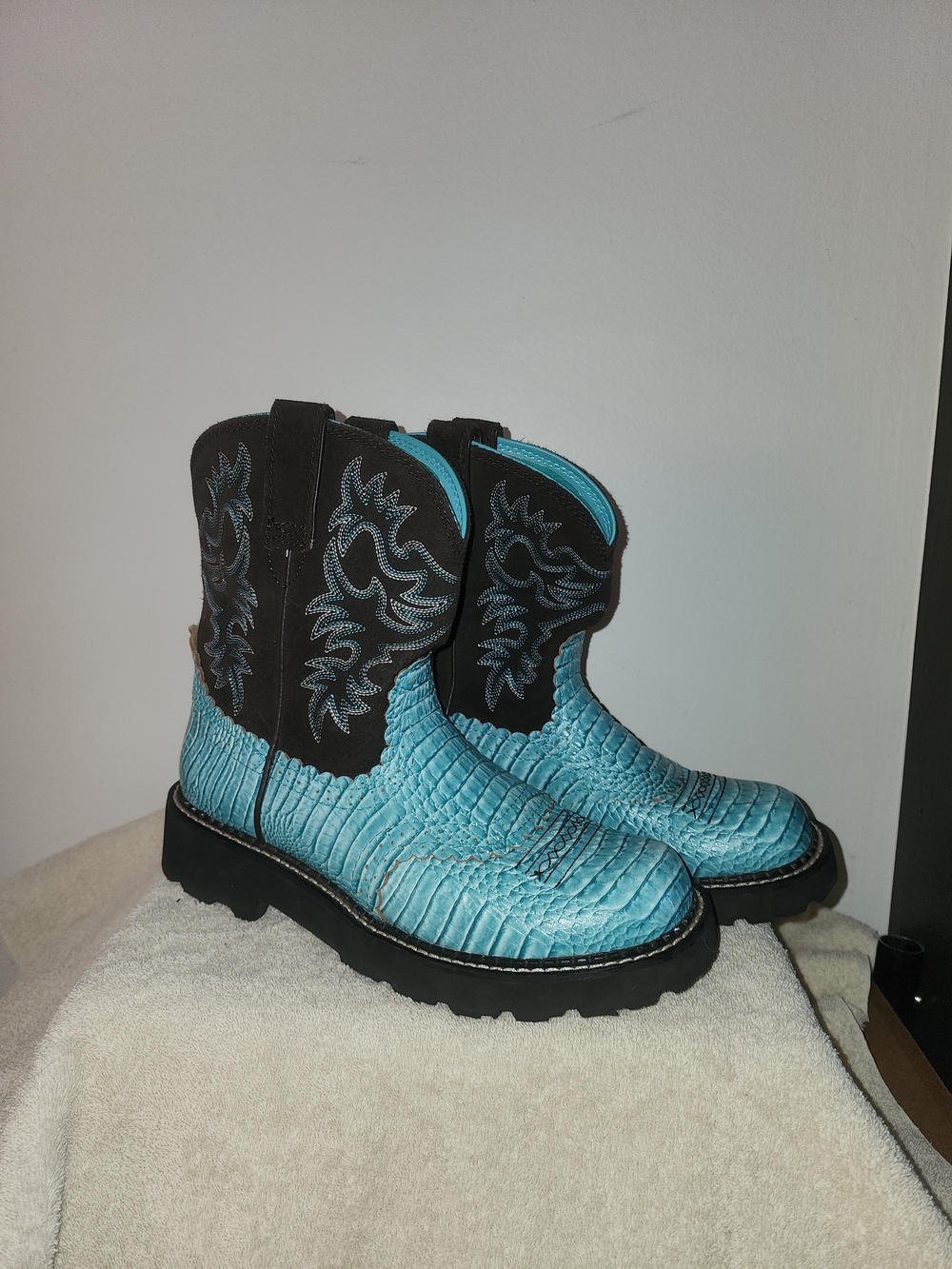 Ariat Turquoise & Black Women's Heeled Western Boots